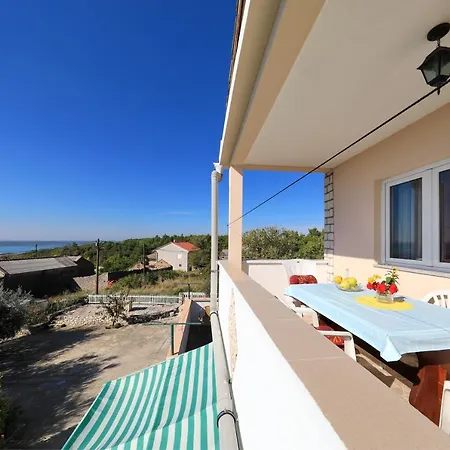 Luca Apartment Razanac