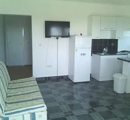 Luca Apartment Razanac