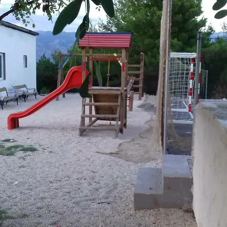 Luca Apartmán Ražanac