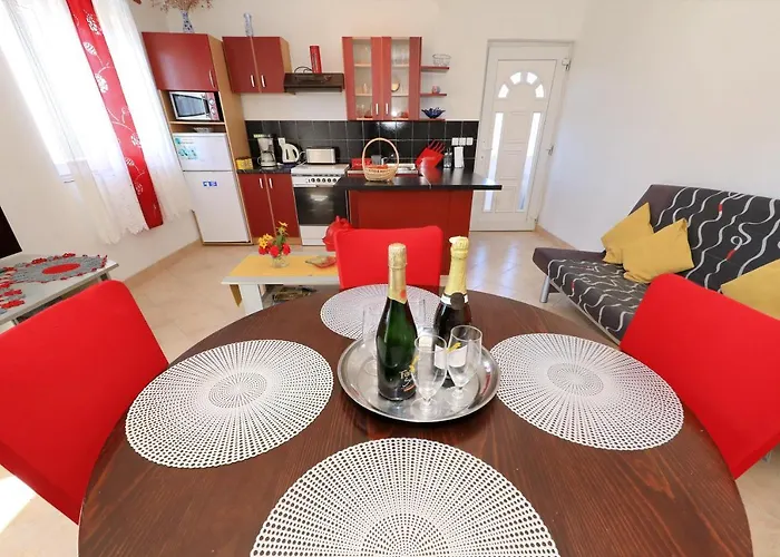 Luca Apartman *