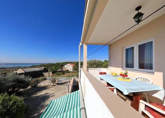 Luca Apartment Ražanac