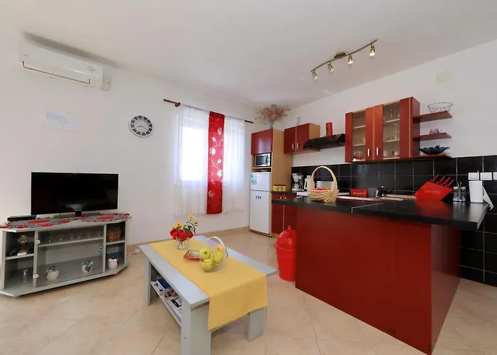 Apartment Luca Ražanac