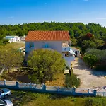 Luca Apartamento Ražanac