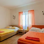 Luca Apartamento Ražanac