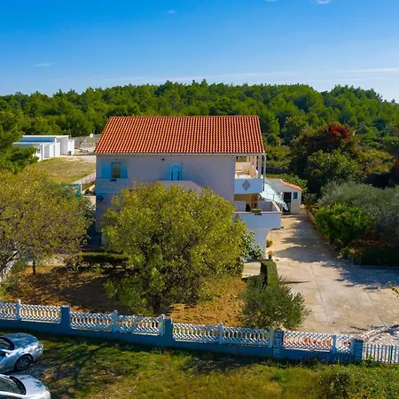 Luca Apartment Ražanac