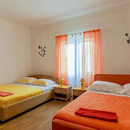 Luca Apartment Ražanac